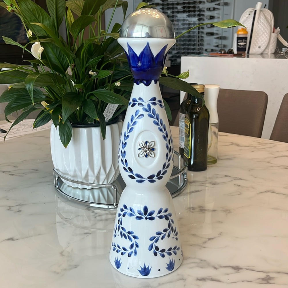 Casa azul empty bottle